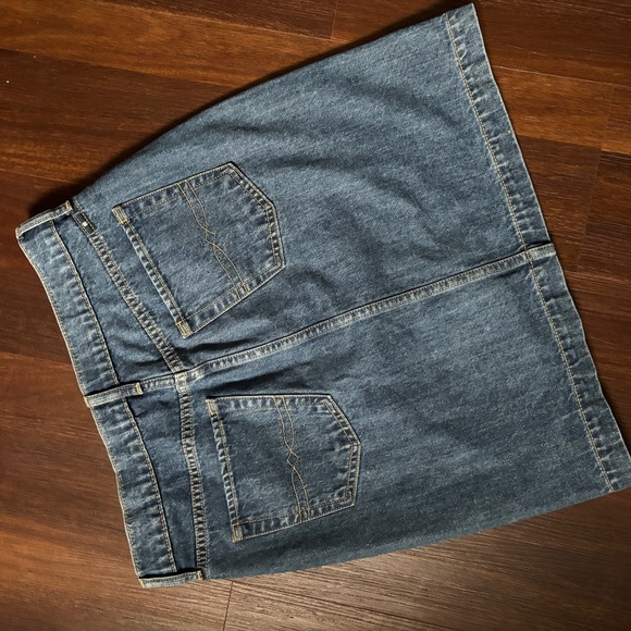 Lucky Brand Denim Skirt - Picture 4 of 6